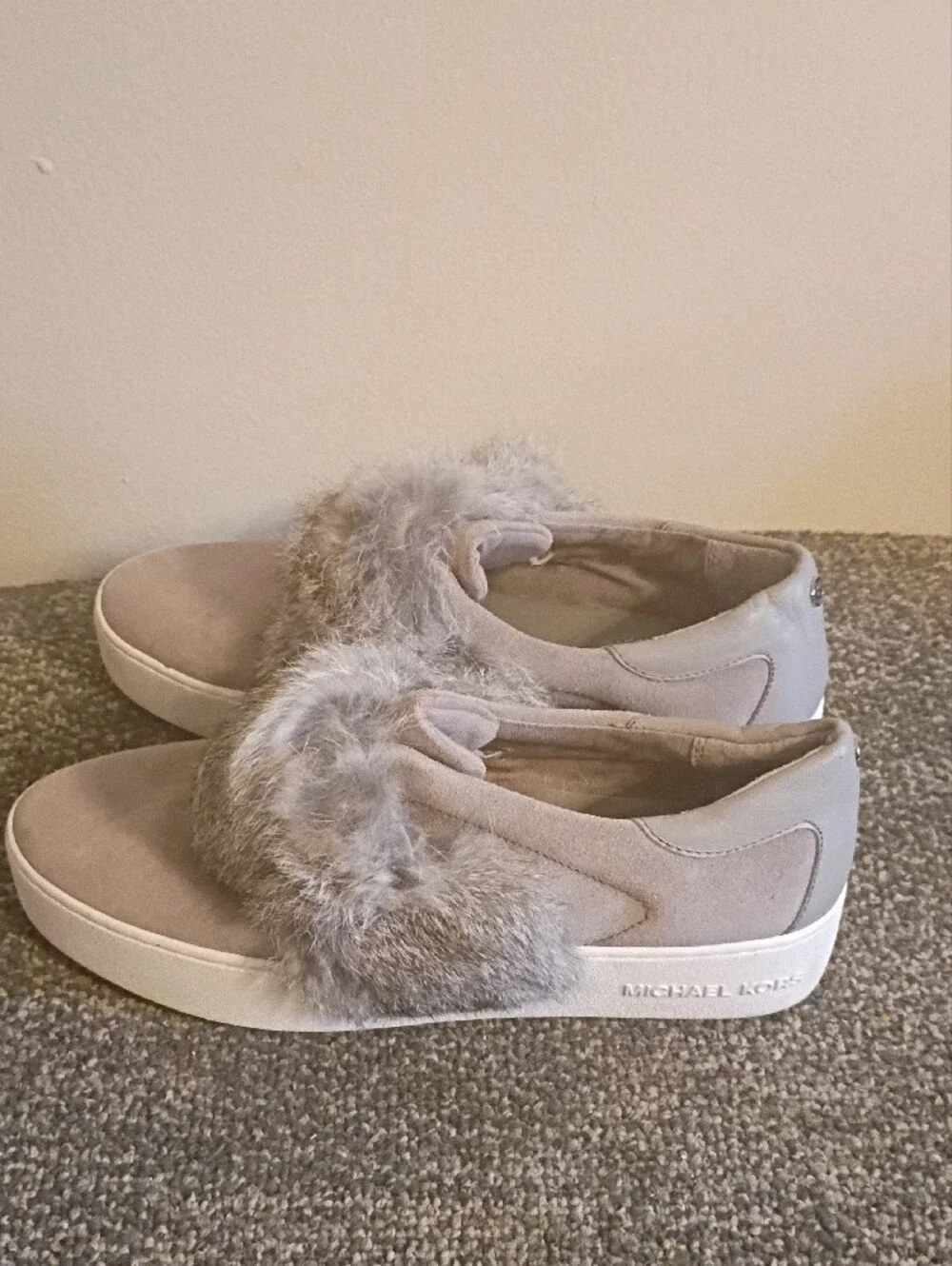 Michael Kors Maven  Gray Slip-On Sneakers with Faux Fur Trim Size 9